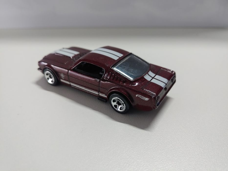 Hot wheels 1965 Ford Mustang 2+2 Fastback
