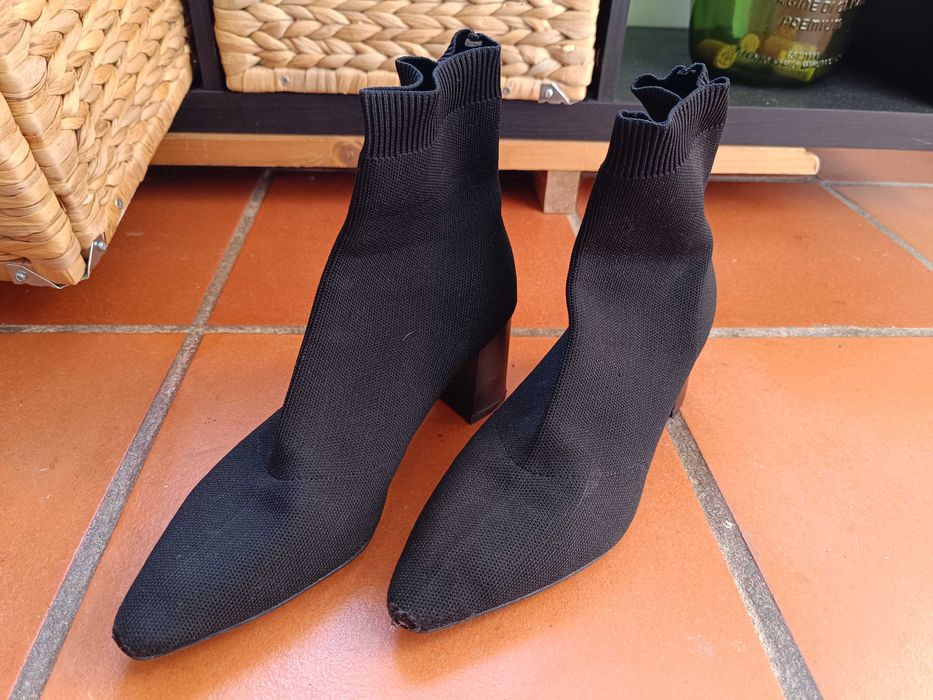 Bota preta cano baixo