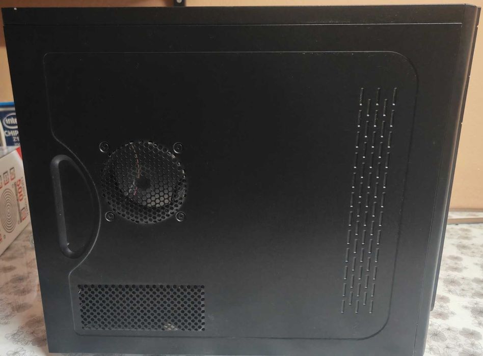 Caixa PC Mid Tower - com Fonte 500W