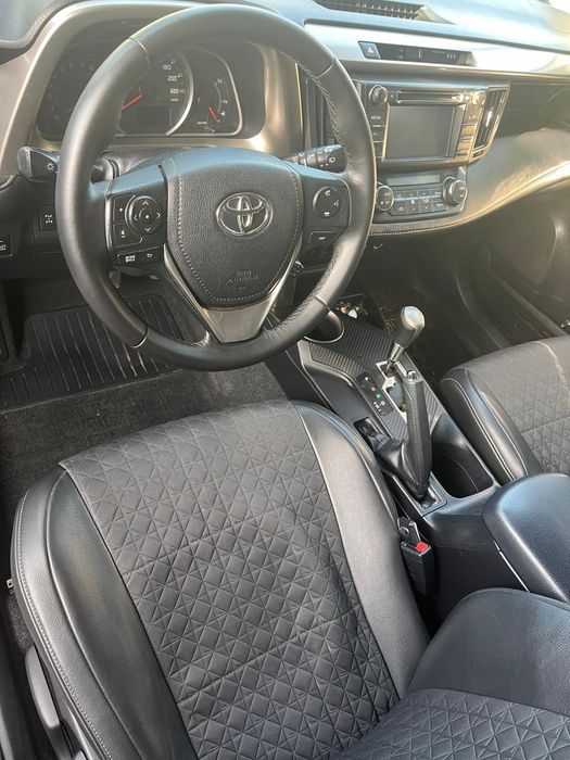 Продам Toyota RAV 4