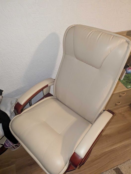 Fotel do masażu z podnóżkiem, DAWNA JAKOŚĆ