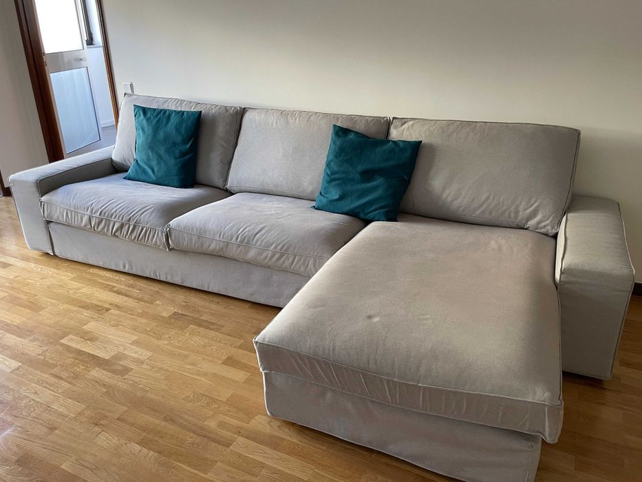 Furnished 3-Bedroom Apartment for Rent at Praça Rainha D. Amélia, in a Prestigious Building
