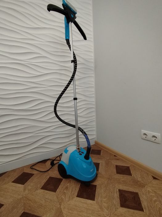 Відпарювач для одягу Saturn ST-CC0234 парова праска