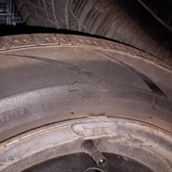 Sprzedam koła zimowe do Renault 4x100 15"