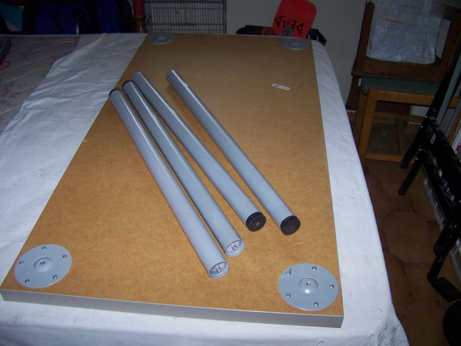 mesa IKEA de pernas de enroscar 1,20 m X 60 cm