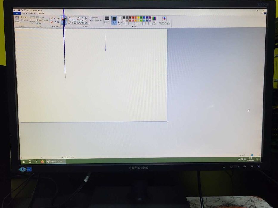 Monitor - Samsung S24C450DW - ruchoma wysokość - uszkodzona matryca