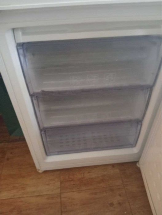 Холодильник Beko CS 334022 на запчастини