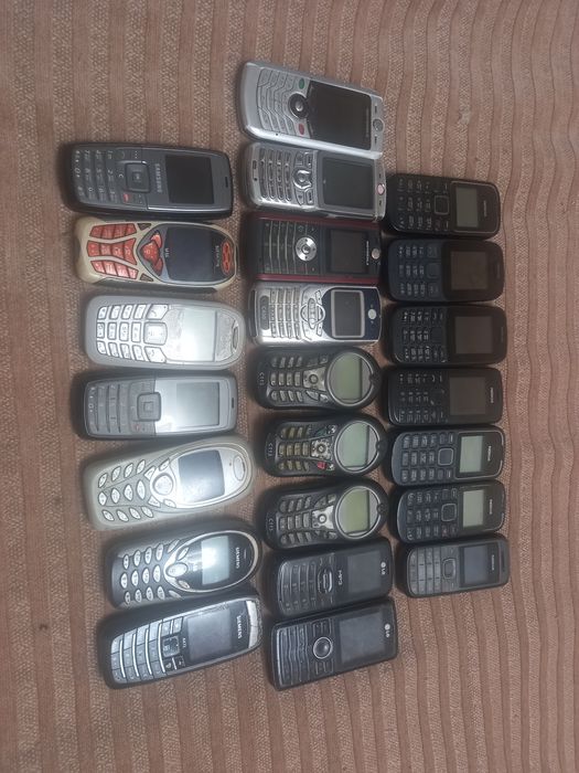 Мобильные телефоны