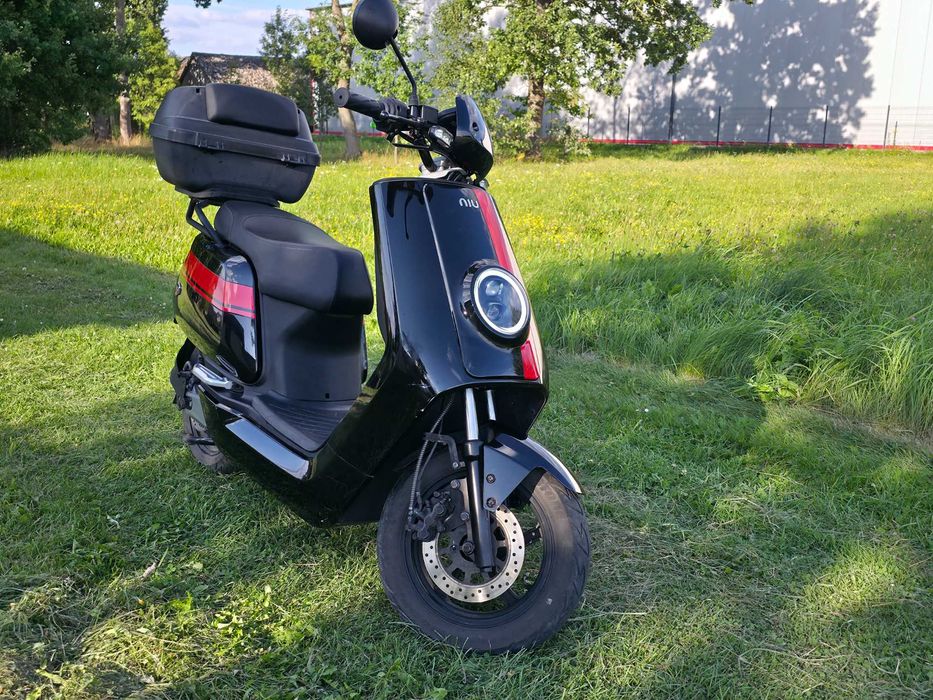 Skuter NIU NQi Pro GTs elektryczny 80km/h baterie 2x 35Ah zasięg 120km