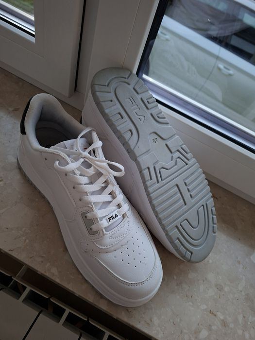 Białe buty Fila 45 Jak nowe