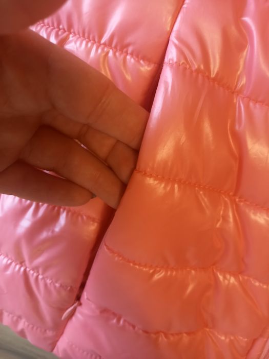 Pikowana różowa kurtka House w rozmiarze M