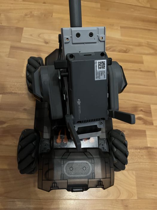 DJI RoboMaster S1 робот