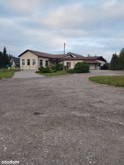 Wyjątkowa nieruchomość przy drodze krajowej