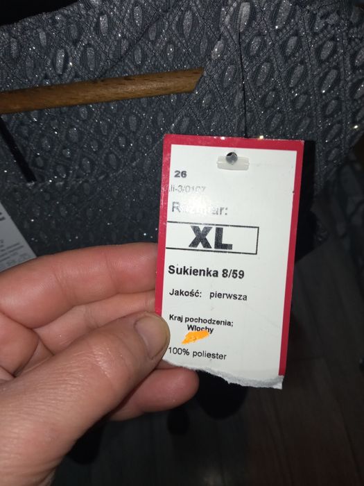 Nowa niebieska sukienka