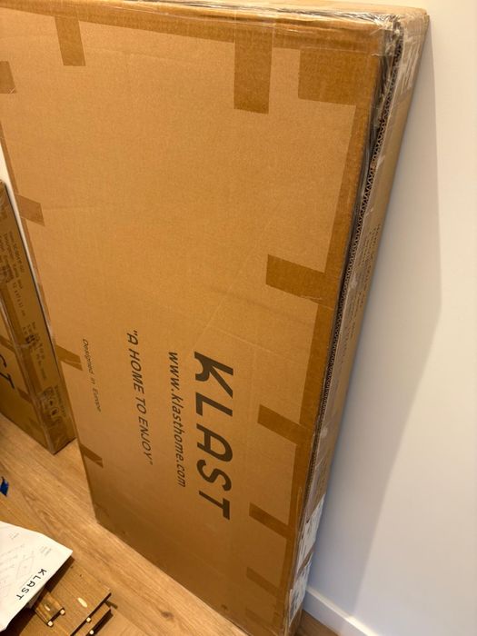 Secretária nova na caixa Klast home