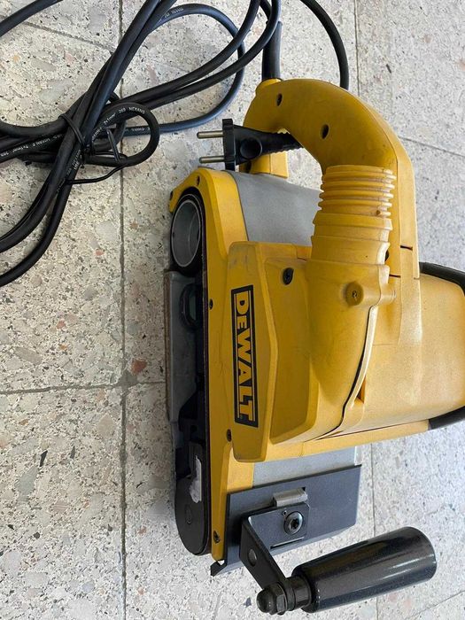 Lixadeira de rolo De Walt