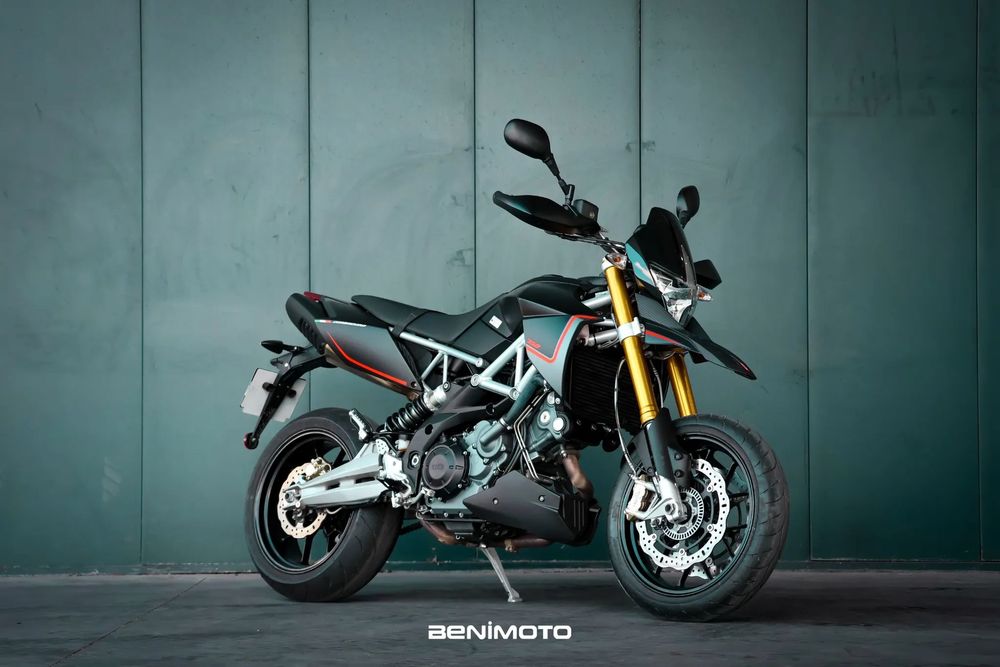 Aprilia Dorsoduro Factory 750