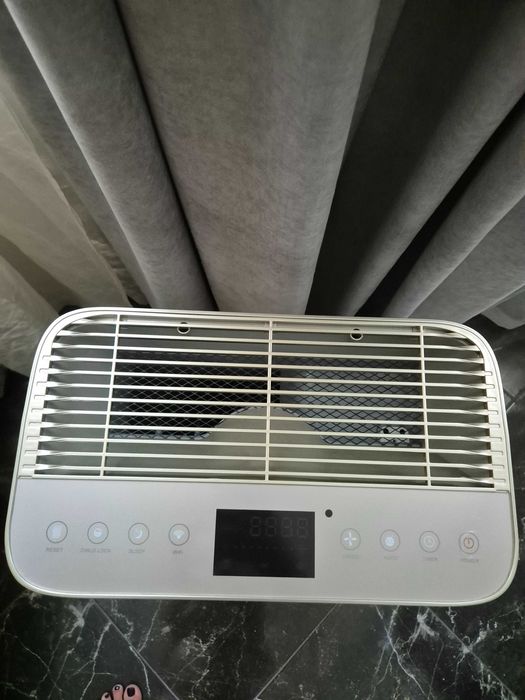 Очіщувач повітря зі зволоженням