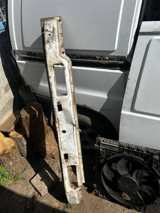 Усилитель бампера Мерседес Вито 638 *норм-сост /б-у/