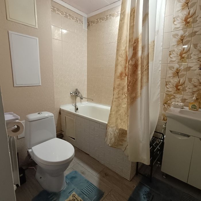 Здам подобово 2-х кім. кв.біля центально ринку