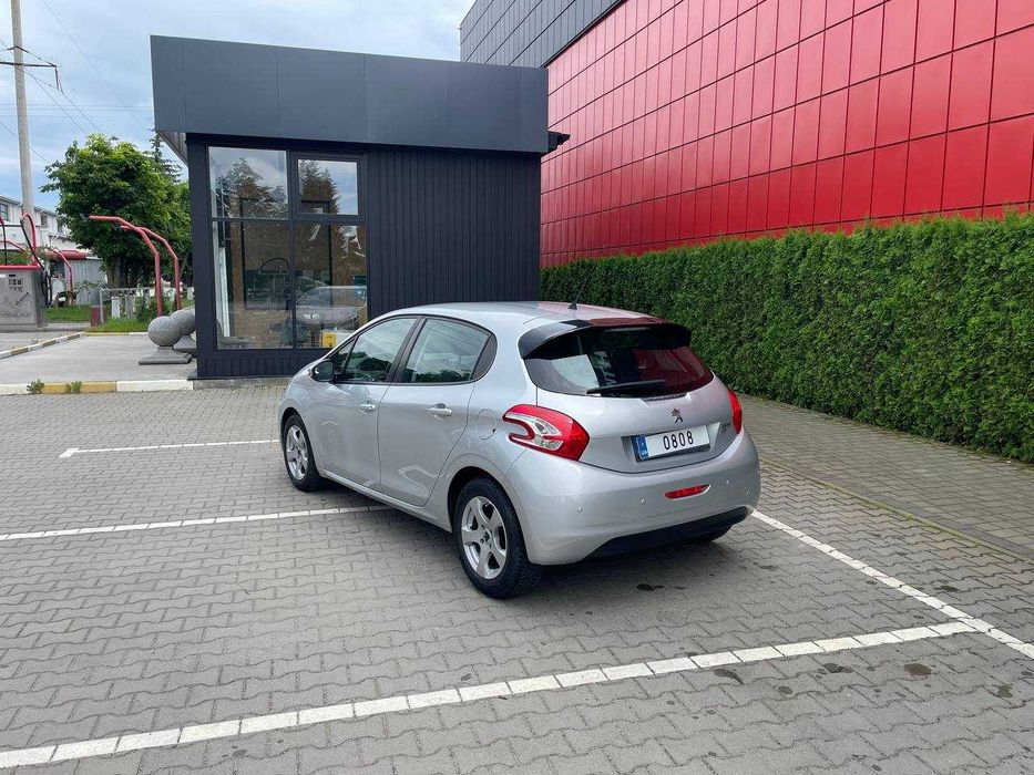 Peugeot 208 2014