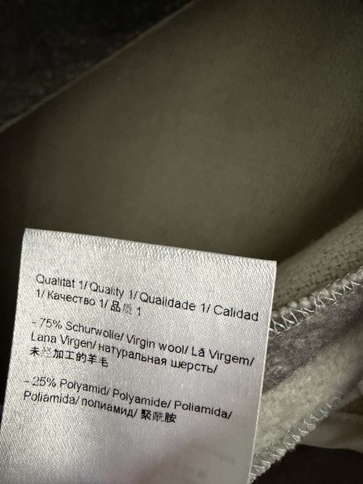 Оригинальный жилет ESCADA 75% virgin wool, размер 34