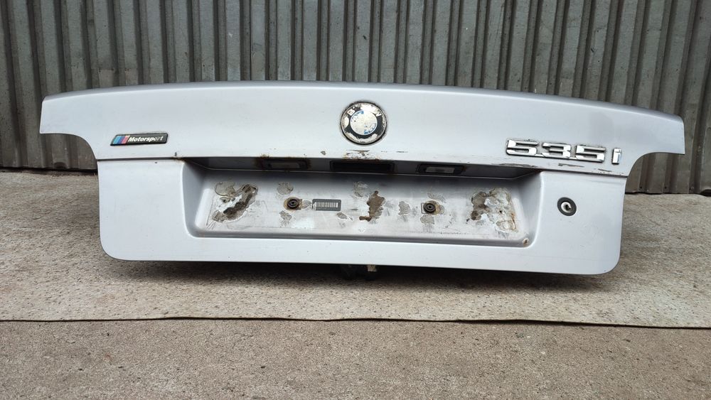 BMW E39 sedan klapa bagażnika tył tylna