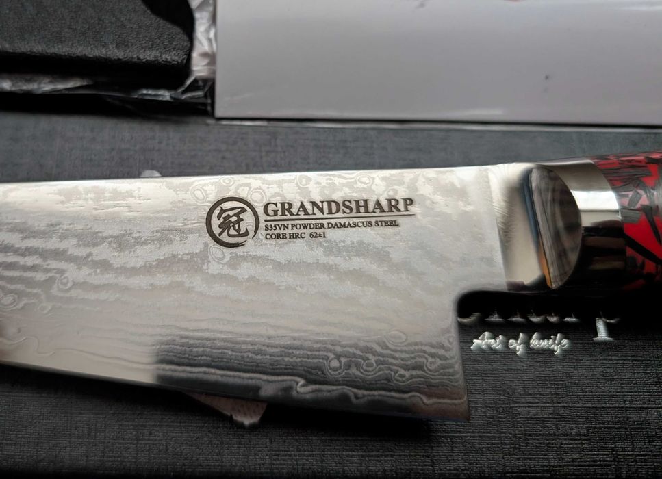 Кухонный нож GrandSharp CPM S35VN Damask 67 слоев 148mm Карбон + Resin
