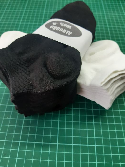 12 pares de meias em algodão bom (novas)
