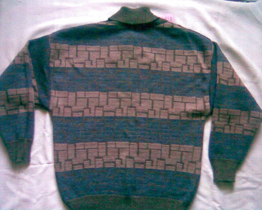 Мужской пуловер
Состояние: новый.