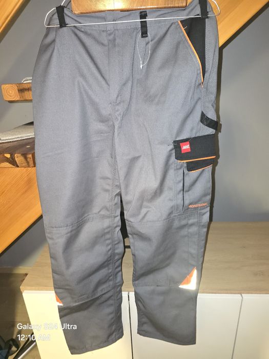 Sp rzedam  nowe  spodnie  robocze profesional  rozm 50