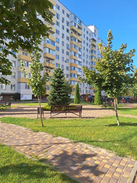 Продається 2 кімнатна квартира з ремонтом