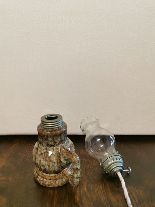 Ceramiczna lampa oliwna, w kolorze oliwkowo-brązowym, solidna