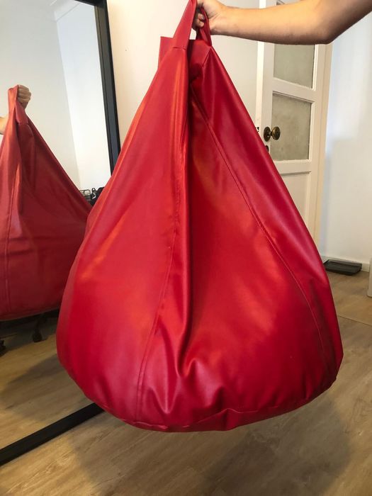 Puff grande com asa - Vermelho Rubi