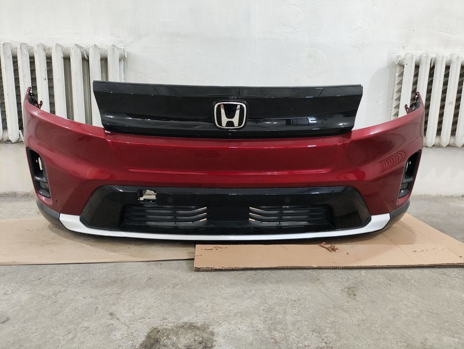 Honda Prologue Передній Бампер в Зборі