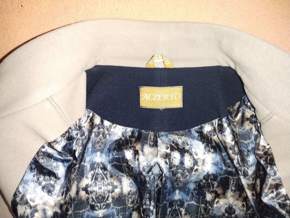 Пальто жіноче демісезонне