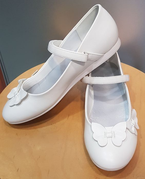 Buty białe-baleriny 36