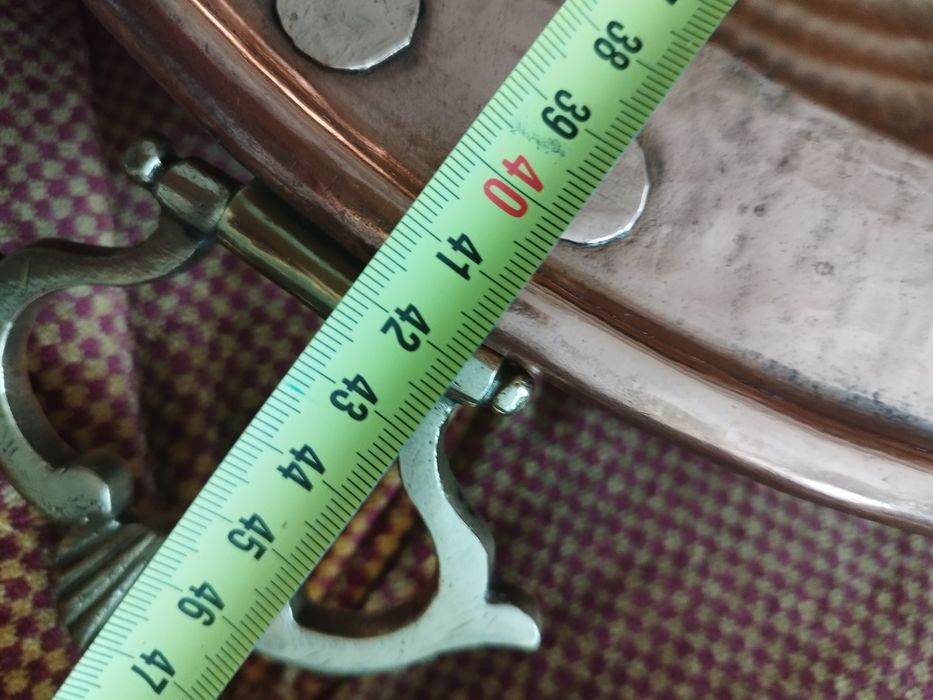 Braseira antiga de cobre como Nova