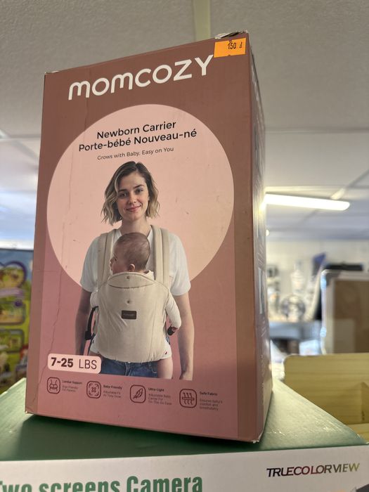 Nowe nosidelko dla dziecka.