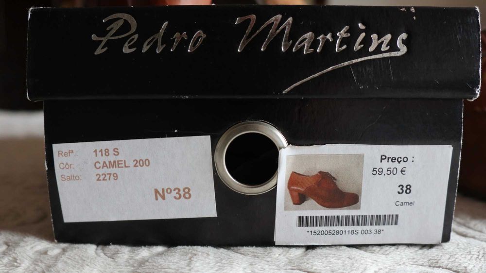 Sapatos elegantes e confortáveis