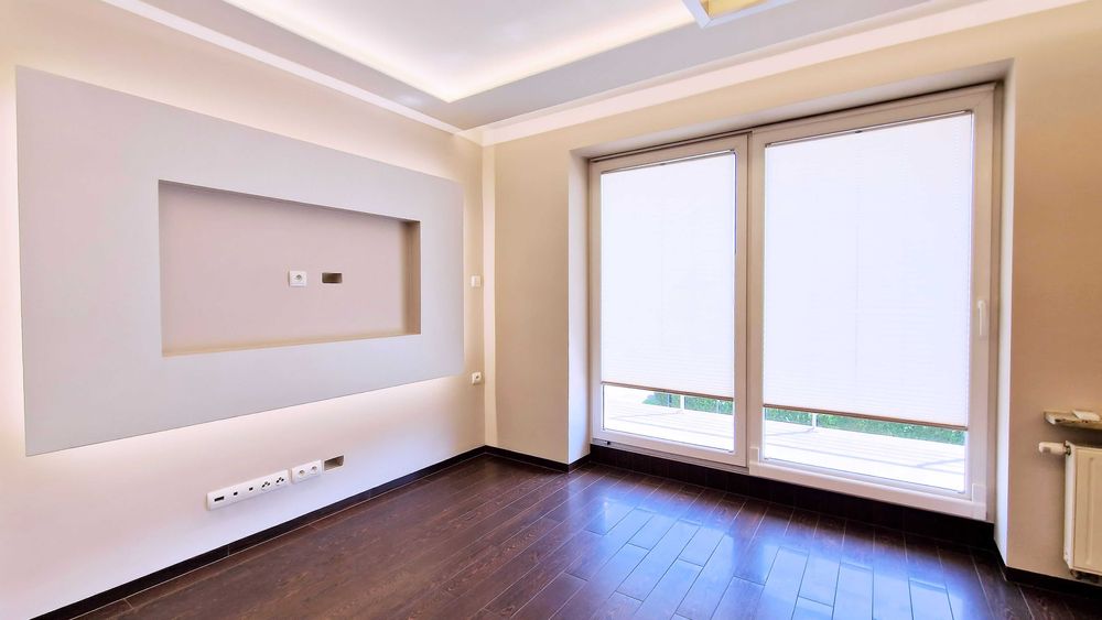 Radogoszcz - reprezentacyjny segment do wynajęcia / biuro - usługi