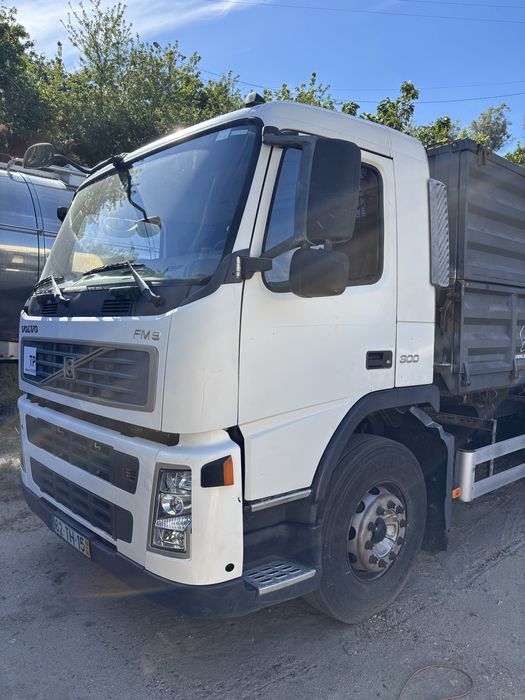 Volvo FM9 300hp Basculante bilateral