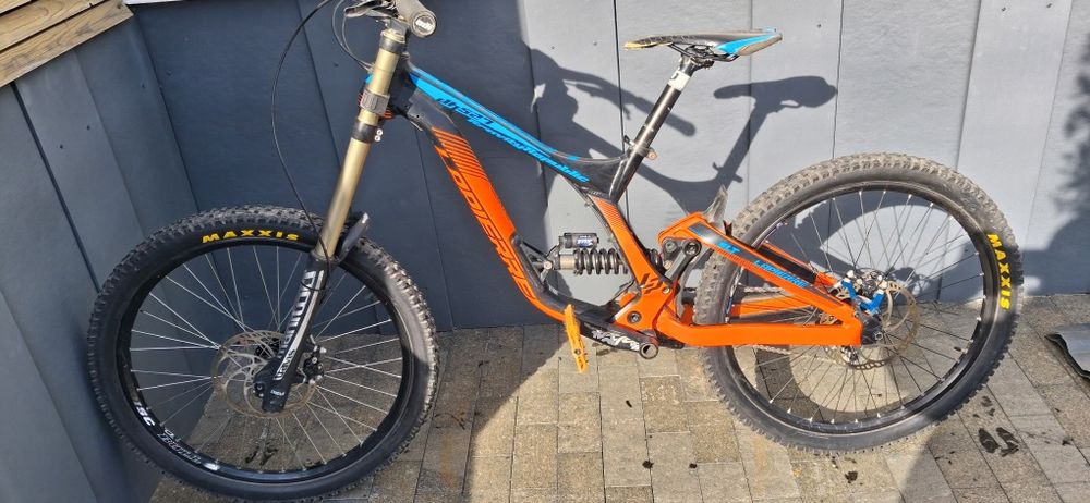 Lapierre DH Team, горный велосипед для скоростного спуска (даунхилл).