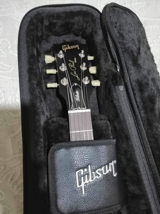 Gibson Les Paul Tribute