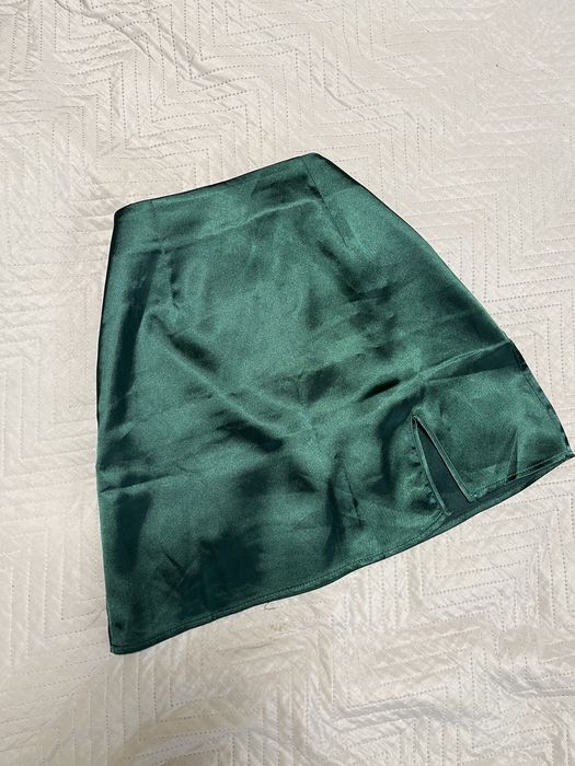 Міні спідниця з розрізом