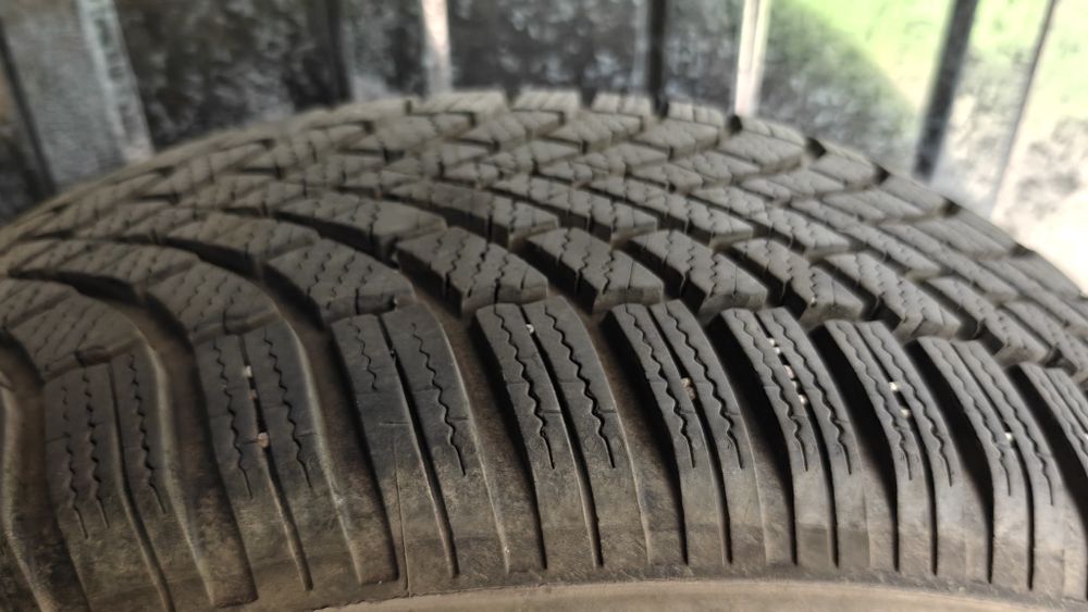 Opony Zimowe Bridgestone Blizzak 205/60 R16 - zestaw 4 szt.