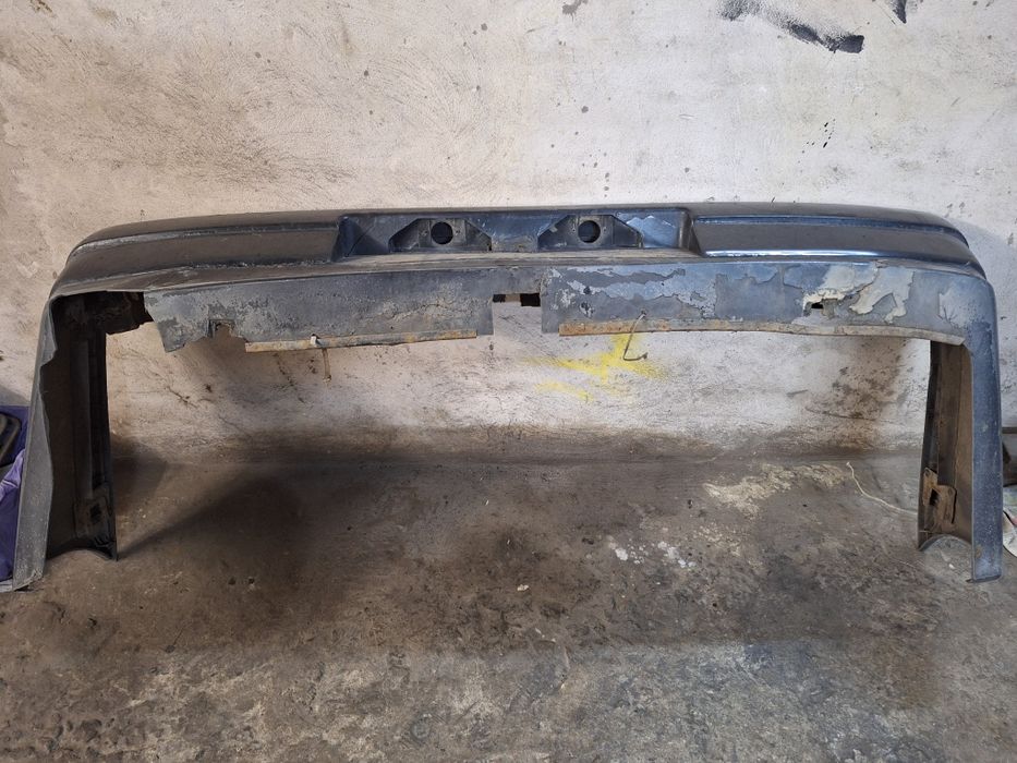 Продам бампер пежо 405