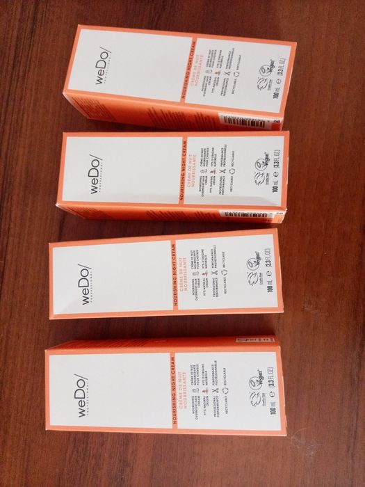 Продаются маски для волос WE/ DO.