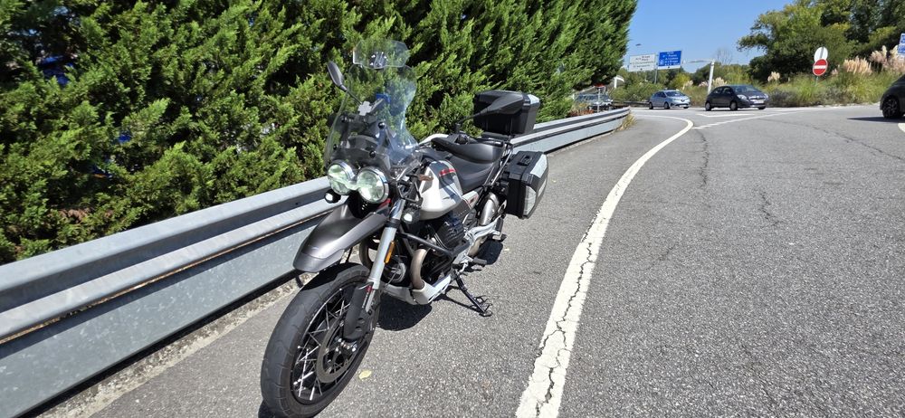 Moto Guzzi v85tt 2023 urgente