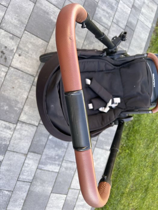 Muuvo Quick Onyx Black Głęboko Spacerowy